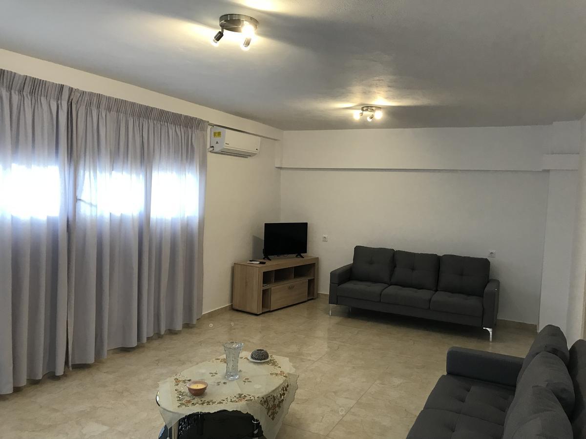 Villa Filoxenia อมารินโธส ภายนอก รูปภาพ